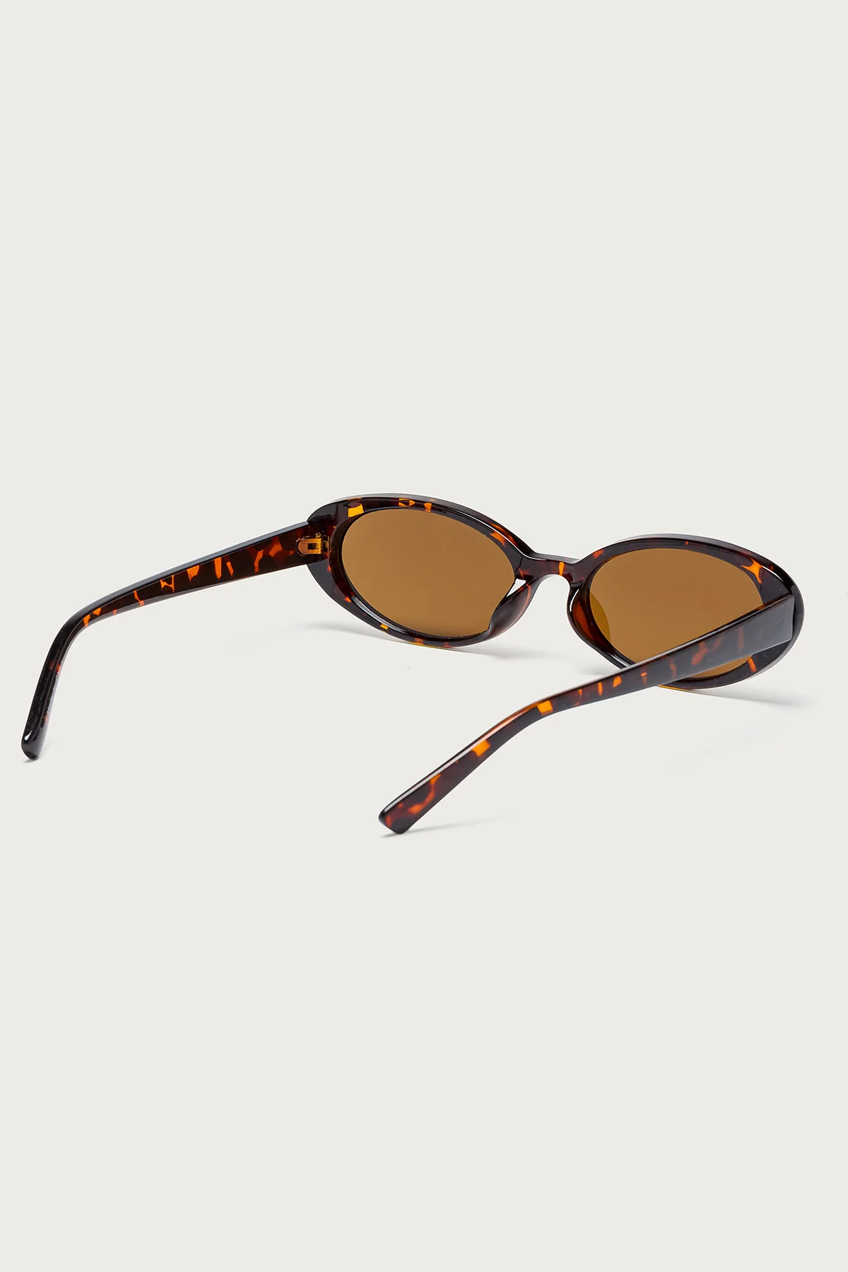 Rosalie Oval Sunglasses - Image 4