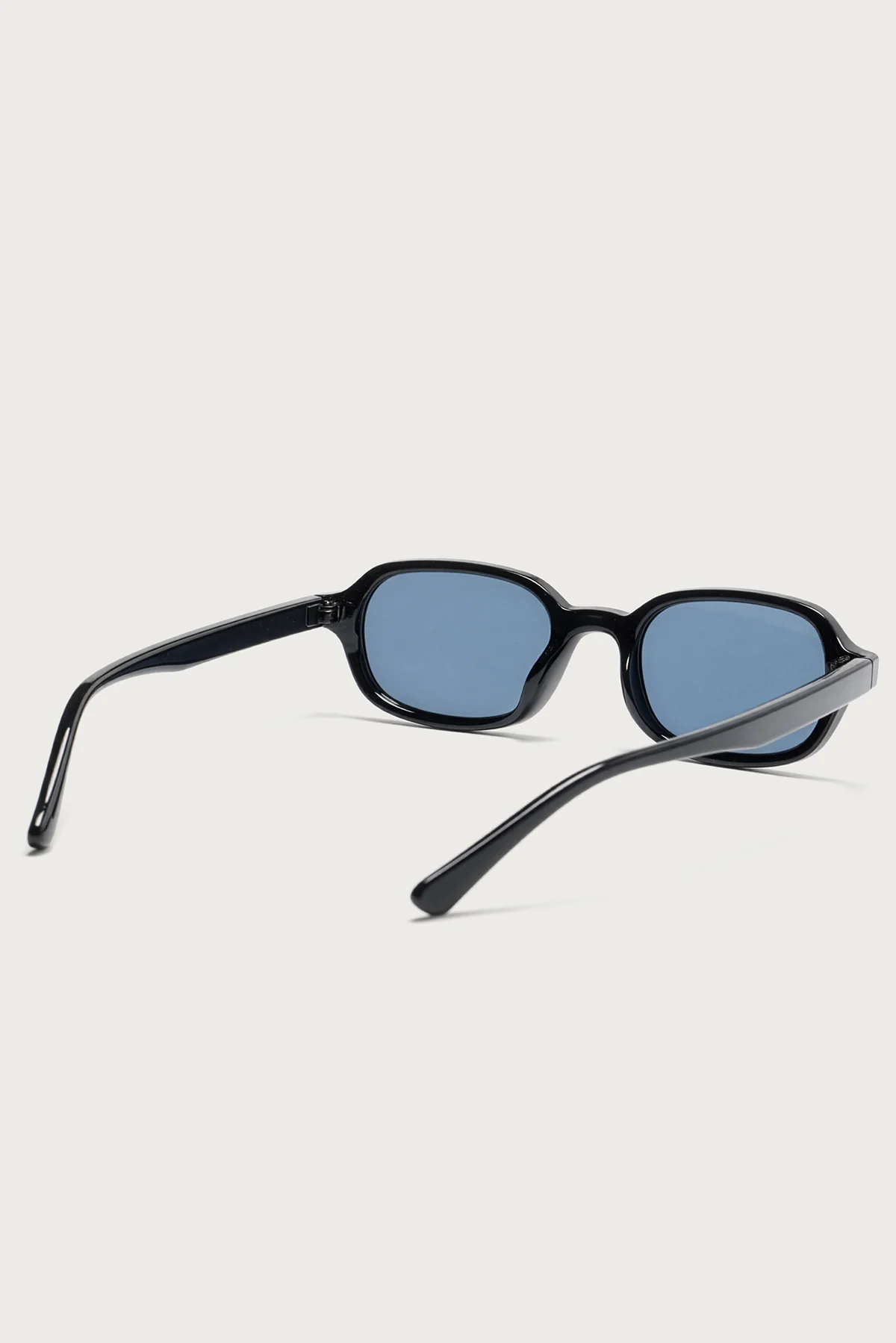 Lucasta Square Sunglasses - Image 4