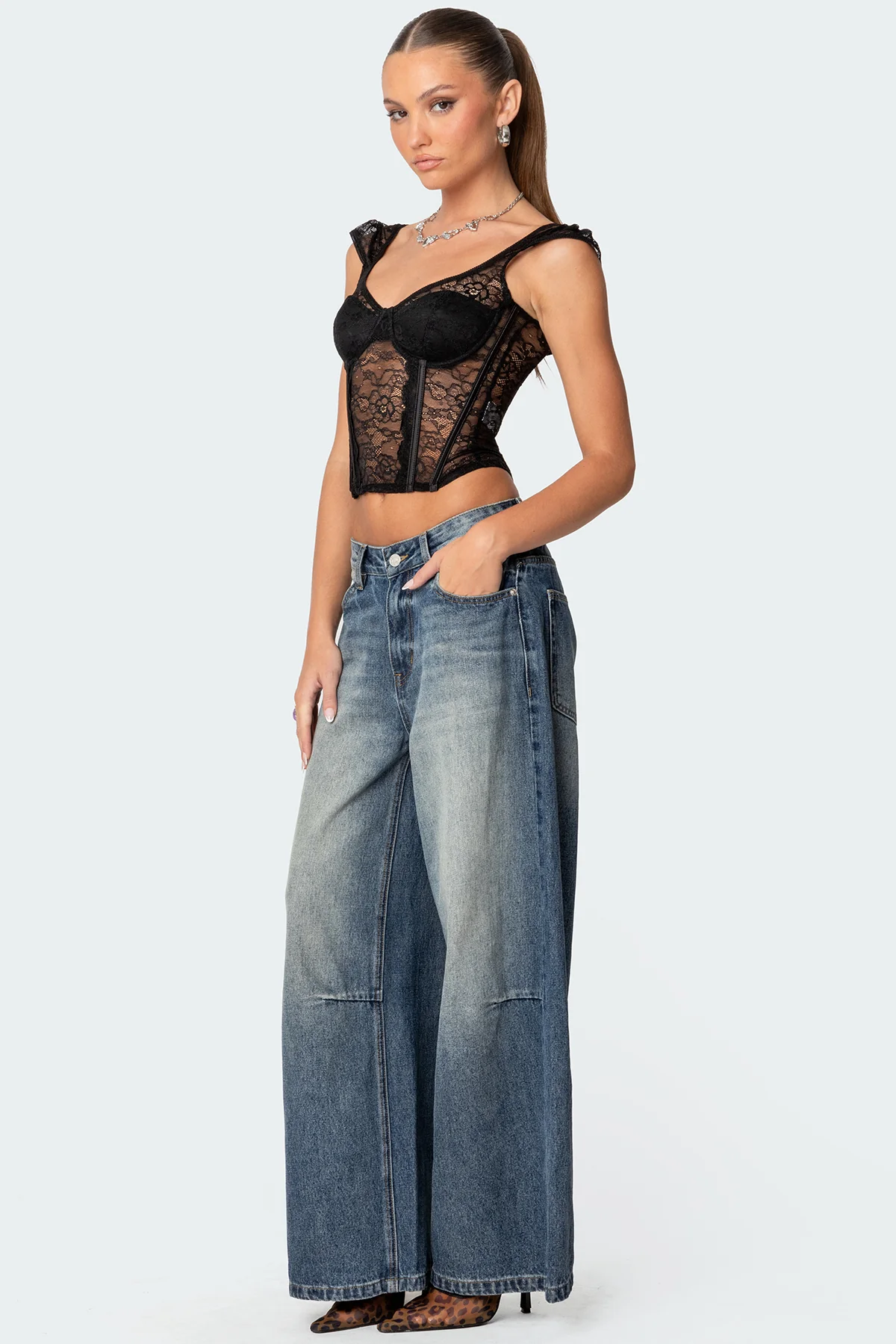 Rita Lace Corset - Image 4