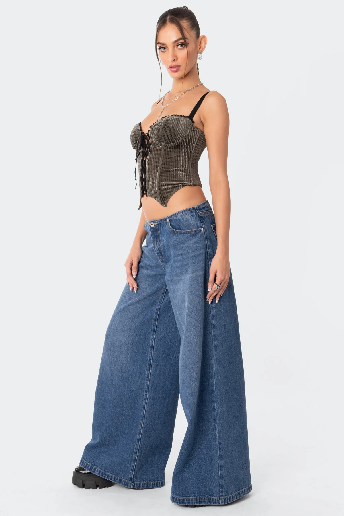Lacey Cupped Velvet Corset - Image 3