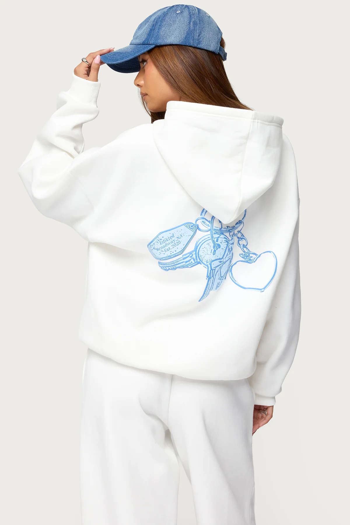 Keychain Cutie Hoodie - Image 2